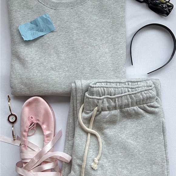 Djerf Avenue Staple Sweatshirt Grey - Picture 2 of 6